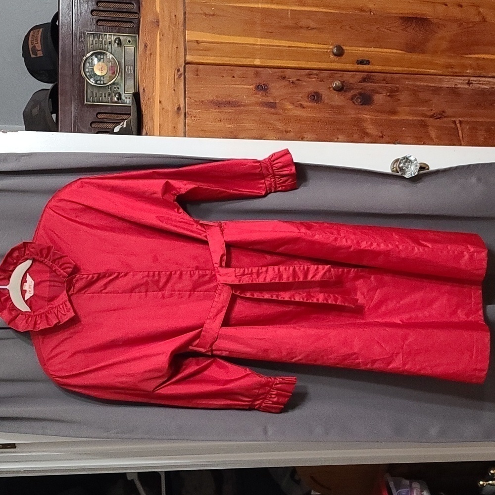 VTG Braeton Womens Raincoat Trenchcoat Red Ruffles Pockets Belt Sz 5/6 GUC READ